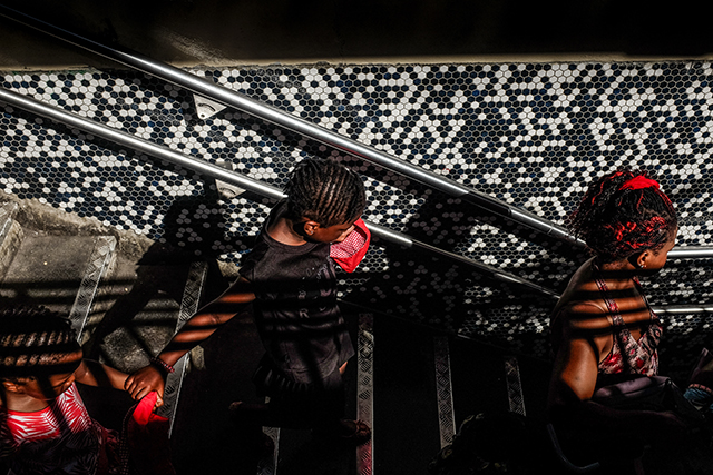 Votez pour la série "Droit à l'image" de Cédric Roux aux Zooms 2018 du Salon de la Photo Votez pour la série "Droit à l'image" de Cédric Roux aux Zooms 2018 du Salon de la Photo