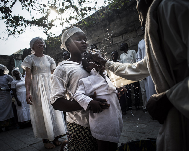 Les enfants sorciers - © William Dupuy