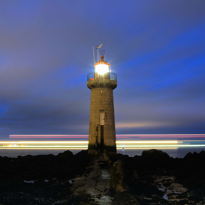 Like ships who pass in the night • Craig Wilcock Like ships who pass in the night • Craig Wilcock