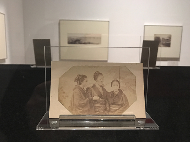Groupe de Japonaises - Felice Beato – 1863-1868 Groupe de Japonaises - Felice Beato – 1863-1868
