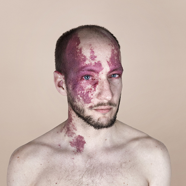 Dissemblance | Delphine Bast | Coup de Coeur #74 Portrait Dissemblance | Delphine Bast | Coup de Coeur #74 Portrait