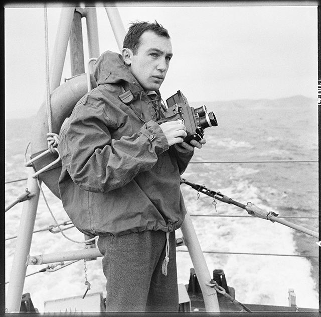 © photographe inconnu / Archives privées R. Depardon, 1964 © photographe inconnu / Archives privées R. Depardon, 1964