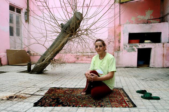 © Tahmineh Monzavi - Les femmes sans domicile fixe, 2009-2010 - Tous droits réservés © Tahmineh Monzavi - Les femmes sans domicile fixe, 2009-2010 - Tous droits réservés