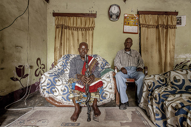 Le photographe Sammy Baloji expose les fragments de l’histoire de la République Démocratique du Congo au Point du Jour