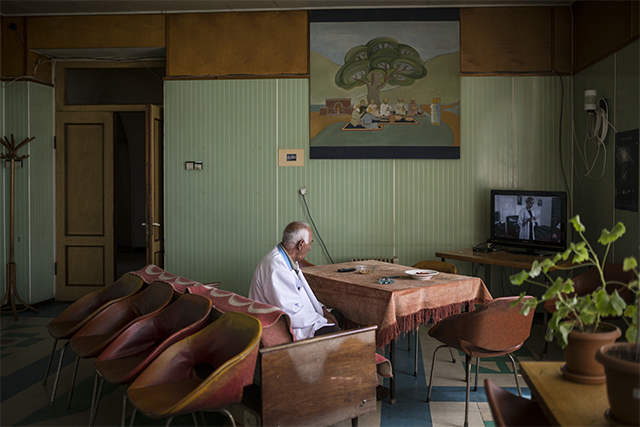 Les ultimes gardiens de l'univers, par Yulia Grigoryants, lauréate 2020 des Rencontres Photographiques des Amis du musée Albert-Kahn Les ultimes gardiens de l'univers, par Yulia Grigoryants, lauréate 2020 des Rencontres Photographiques des Amis du musée Albert-Kahn