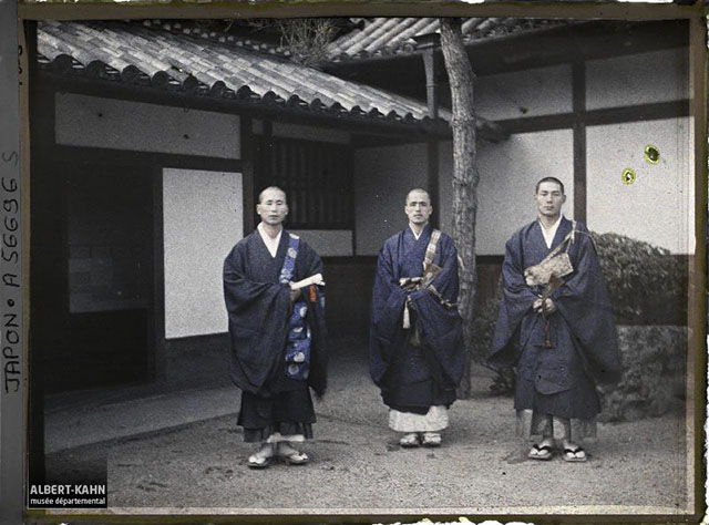 n° d’inventaire A56696S, Collection Archives de la Planète - Musée Albert-Kahn/Département des Hauts-de-Seine - Japon, Nara, prêtres bouddhistes, 1926