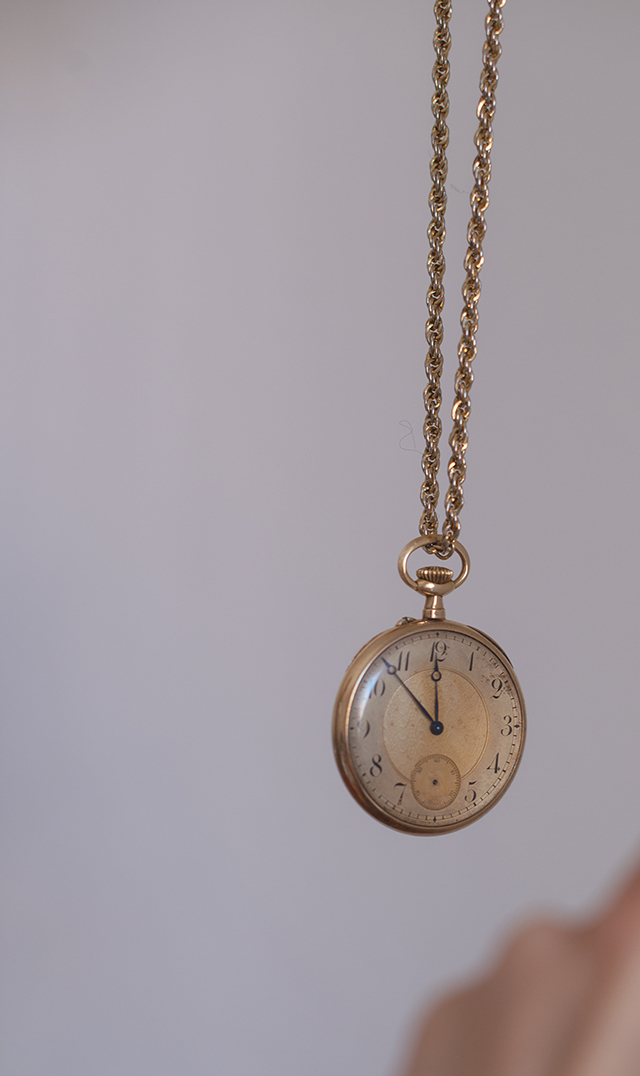 Les dessous de la mise en scène • volet n°5 • Combinez des éléments aux échelles différentes grâce à Julie de Waroquier Les dessous de la mise en scène • volet n°5 • Combinez des éléments aux échelles différentes grâce à Julie de Waroquier