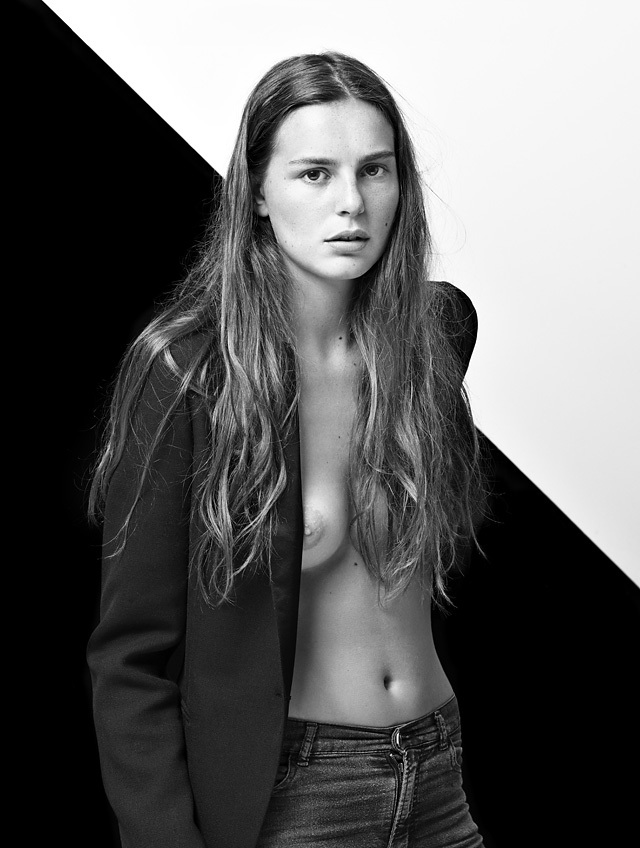 Thierry Bouët (France) • Finaliste catégorie Mode et Beauté • 2013 Sony World Photography Awards Thierry Bouët (France) • Finaliste catégorie Mode et Beauté • 2013 Sony World Photography Awards