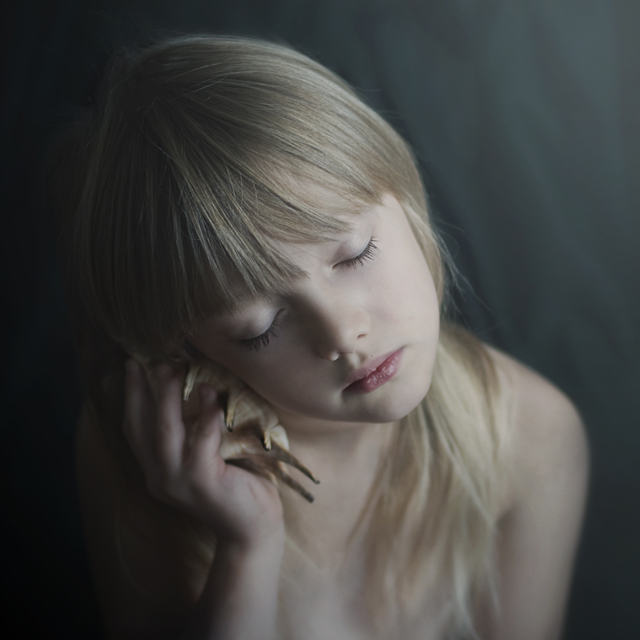 Shades of Childhood • Magdalena Berny (series) Shades of Childhood • Magdalena Berny (series)