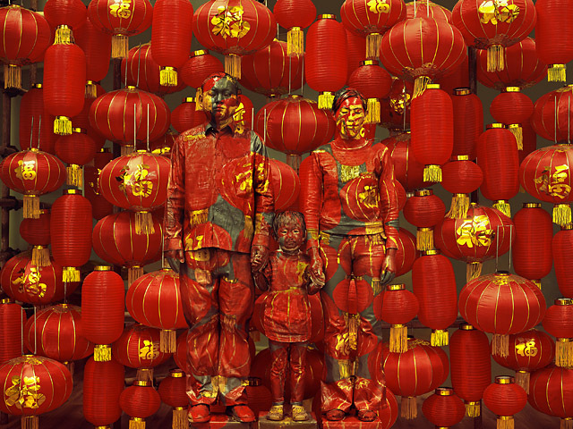 Family Photo, 2012. Série Hiding in the city Courtesy Galerie Paris-Beijing © Liu Bolin - Tous droits réservés