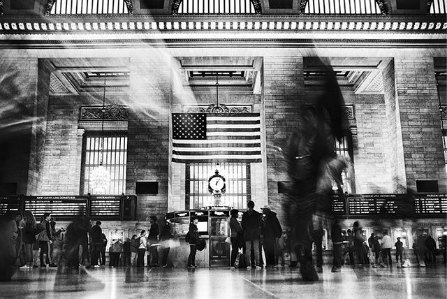 Les fantômes de New York envahissent La Place Les fantômes de New York envahissent La Place