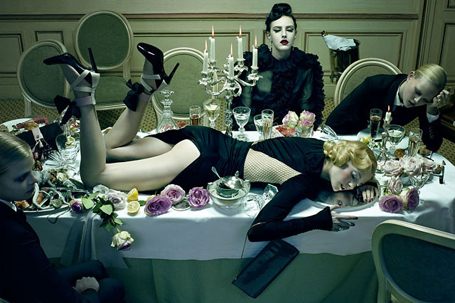 Dinner Party #5, 2009 © Miles Aldridge - Tous droits réservés