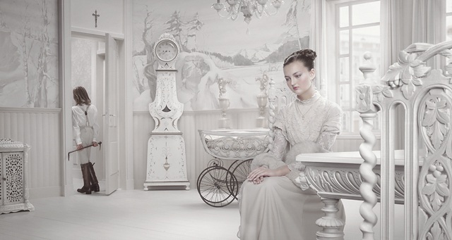 Dusk & Dawn © Erwin Olaf - Tous droits réservés Dusk & Dawn © Erwin Olaf - Tous droits réservés