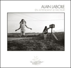 Plus que quelques éditions limitées du beau livre En attendant le facteur, d'Alain Laboile Plus que quelques éditions limitées du beau livre En attendant le facteur, d'Alain Laboile
