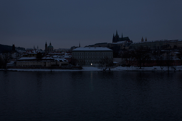 Réflexion sur la lumière, par Julien Mauve, lauréat SFR Jeunes Talents 2013 Réflexion sur la lumière, par Julien Mauve, lauréat SFR Jeunes Talents 2013