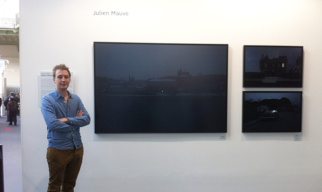 Julien Mauve à Paris Photo, sur le stand de SFR Jeunes Talents. © Gérald Vidamment Julien Mauve à Paris Photo, sur le stand de SFR Jeunes Talents. © Gérald Vidamment
