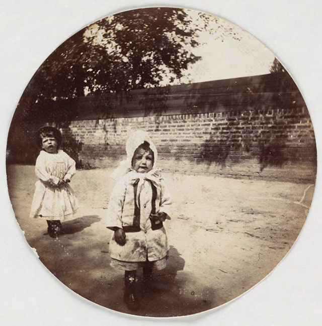 Des clichés du XIXe siècle réalisés par les premiers photographes amateurs Des clichés du XIXe siècle réalisés par les premiers photographes amateurs