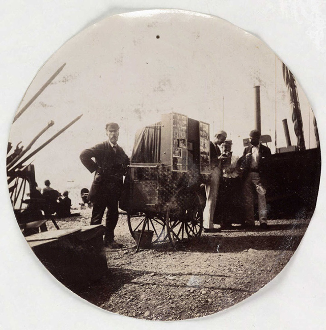 Des clichés du XIXe siècle réalisés par les premiers photographes amateurs Des clichés du XIXe siècle réalisés par les premiers photographes amateurs