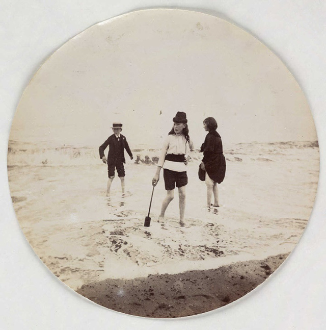 Des clichés du XIXe siècle réalisés par les premiers photographes amateurs Des clichés du XIXe siècle réalisés par les premiers photographes amateurs