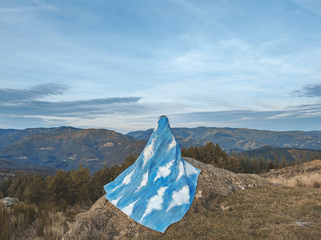 Votez pour la série "Tissues and bones" d'Anne-Laure Étienne aux Zooms 2023 du Salon de la Photo