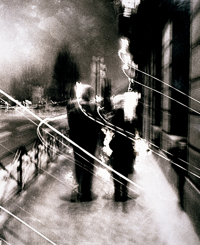 © RICHARD BALLARIAN • Promenade nocture d’un voyageur urbain © RICHARD BALLARIAN • Promenade nocture d’un voyageur urbain