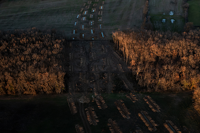Votez pour la série "Résurgence" d'Alexis Pichot aux Zooms 2024 du Salon de la Photo Votez pour la série "Résurgence" d'Alexis Pichot aux Zooms 2024 du Salon de la Photo