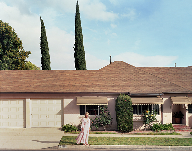 Votez pour la série "Tales of blue yesterday" d'Amandine Besacier aux Zooms 2017 du Salon de la Photo Votez pour la série "Tales of blue yesterday" d'Amandine Besacier aux Zooms 2017 du Salon de la Photo