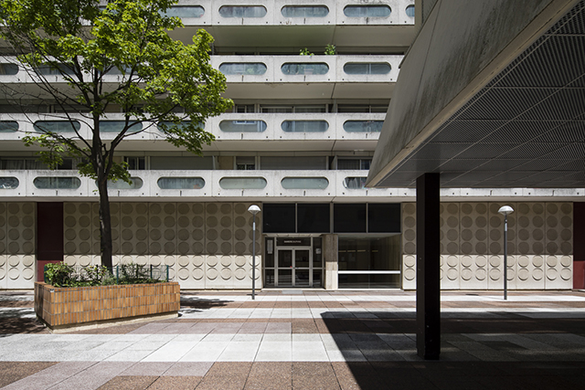 Omniprésence ou absence urbaine, face à face entre les photographes Lucie Jean et Alexis Paoli Omniprésence ou absence urbaine, face à face entre les photographes Lucie Jean et Alexis Paoli