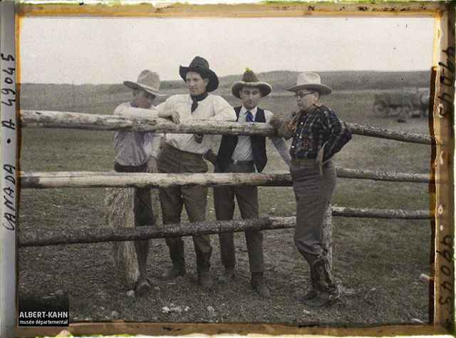 n° d’inventaire A49045, Collection Archives de la Planète - Musée Albert-Kahn/Département des Hauts-de-Seine - Canada, Rocky Ranch, Ranch John Hazza - Groupe de Cowboys, 1926