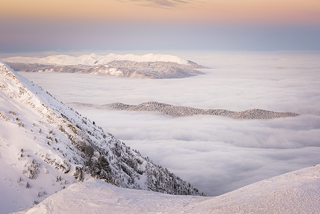 En février, photographiez les levers de soleil en montagne grâce à Jérôme Obiols En février, photographiez les levers de soleil en montagne grâce à Jérôme Obiols