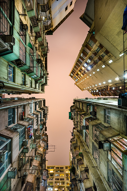 Quand les villes se tournent vers l'infini, Jérôme Cherrier les suit des yeux