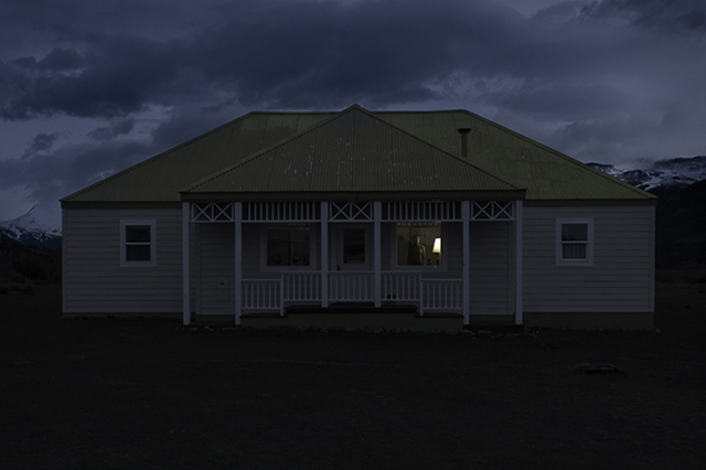 Réflexion sur la lumière, par Julien Mauve, lauréat SFR Jeunes Talents 2013 Réflexion sur la lumière, par Julien Mauve, lauréat SFR Jeunes Talents 2013