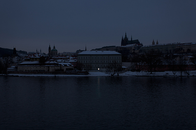 Réflexion sur la lumière, par Julien Mauve, lauréat SFR Jeunes Talents 2013 Réflexion sur la lumière, par Julien Mauve, lauréat SFR Jeunes Talents 2013