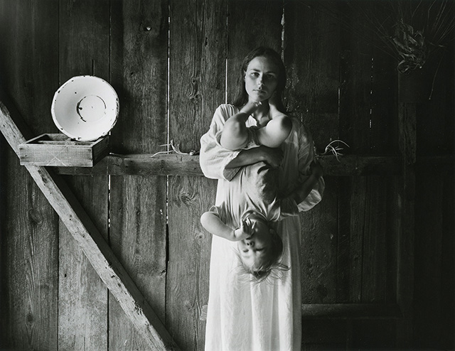 Emmet Gowin, Edith and Elijah, Danville, Virginia, 1968 © Emmet Gowin. Courtoisie de l’artiste et de la Pace Gallery, New York