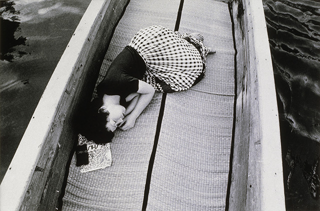 Nobuyoshi Araki, de la série « Sentimental Journey », 1971 Collection MEP, Paris. Don de la société Dai Nippon Printing Co., Ltd. © Nobuyoshi Araki, courtoisie Taka Ishii Gallery