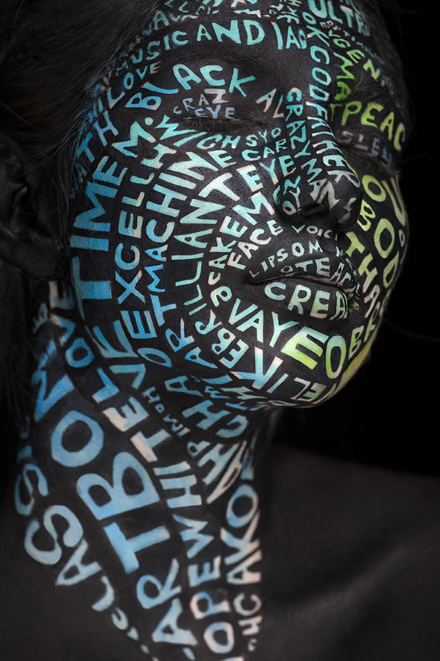 2D or not 2D • Alexander Khokhlov, Valeriya Kutsan et Veronica Ershova (série et vidéo) 2D or not 2D • Alexander Khokhlov, Valeriya Kutsan et Veronica Ershova (série et vidéo)