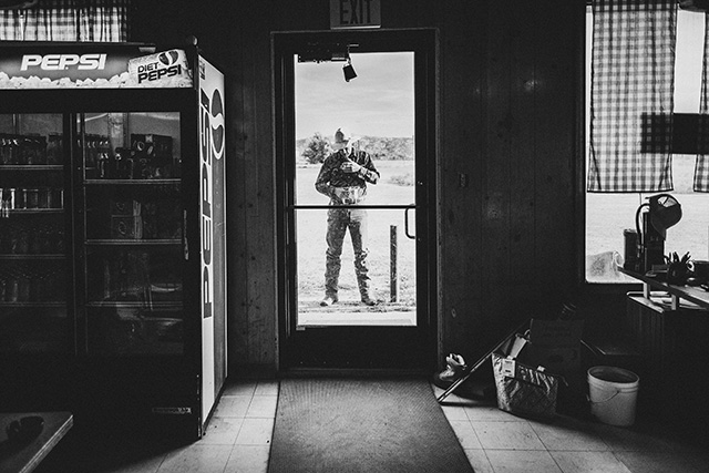 Shit, shower, and shave • acte 4 : 3h10 pour Yuma • La série photographique racontée par Alain Licari