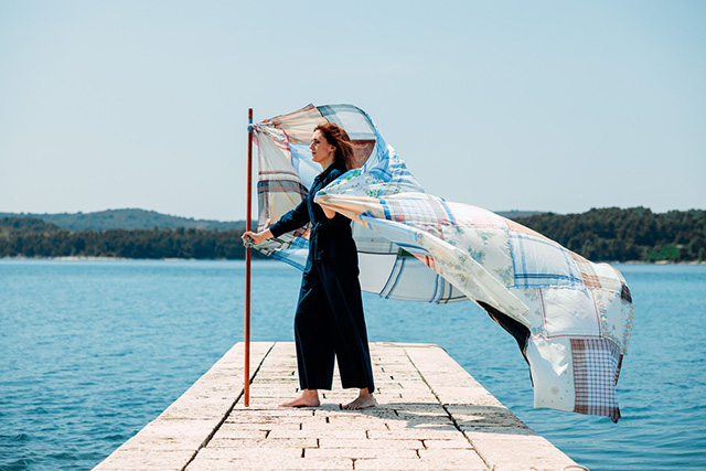 A • Porte B. © Pierre & Florent