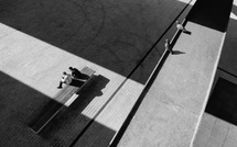 Premiers rayons de soleil entre amis • David Hesdin Premiers rayons de soleil entre amis • David Hesdin