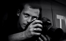 Hommage au photographe Rémi Ochlik, mort en Syrie Hommage au photographe Rémi Ochlik, mort en Syrie