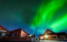 La valse des aurores boréales saisie par la photographe Anna Possberg (timelapse)