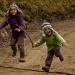 20120529161031_enfants_randonneurs_a_l_automne_qui_sautent 20120529161031_enfants_randonneurs_a_l_automne_qui_sautent