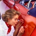 20161024230809_rouge_voiture_fille2 20161024230809_rouge_voiture_fille2