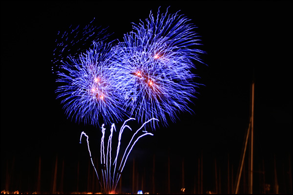 20110328161921_feu_d_artifice.jpg 20110328161921_feu_d_artifice.jpg