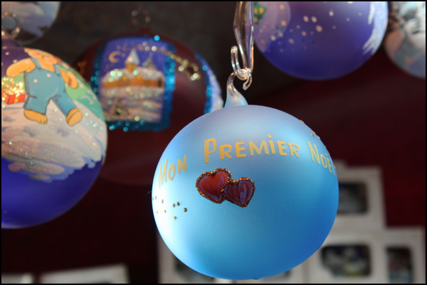 20110329232758_boule_cyan.jpg 20110329232758_boule_cyan.jpg