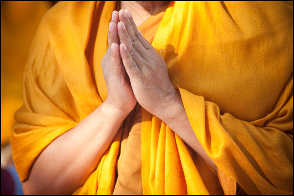 3---Jaune---Prière-Bodh-Gaya---Inde---Sylvain-Brajeul.jpg 3---Jaune---Prière-Bodh-Gaya---Inde---Sylvain-Brajeul.jpg