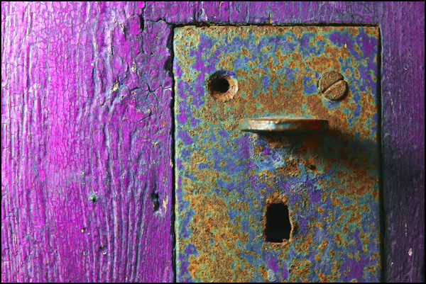 20110330000408__magenta_lockface.jpg 20110330000408__magenta_lockface.jpg