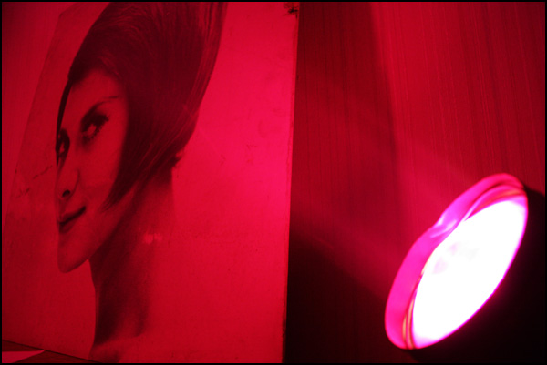 20110330190919_samira_osterop___pink_woman.jpg 20110330190919_samira_osterop___pink_woman.jpg