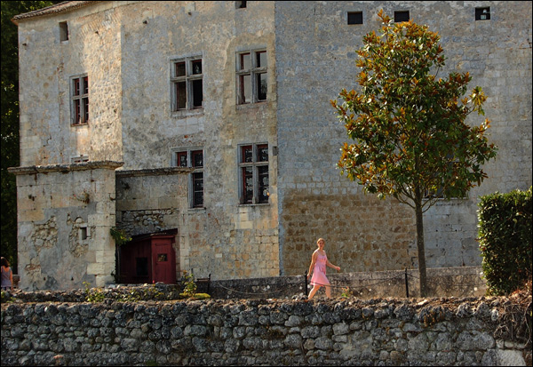 20110606175953_apparition_en_rose_02 20110606175953_apparition_en_rose_02