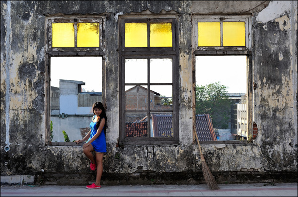 20110609231310_blue_girl 20110609231310_blue_girl